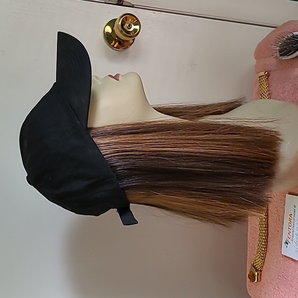 Wig - Picture 2 of 4